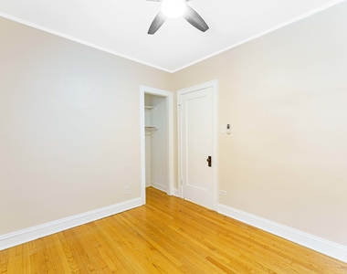 2125 Wesley Avenue - Photo Thumbnail 8