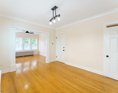 2125 Wesley Avenue - Photo Thumbnail 6