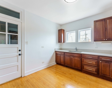 2125 Wesley Avenue - Photo Thumbnail 13