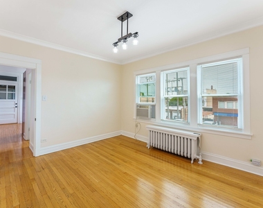 2125 Wesley Avenue - Photo Thumbnail 5