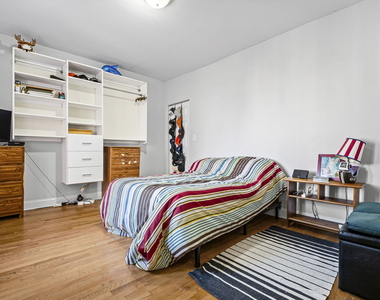 6319 N Sacramento Avenue - Photo Thumbnail 7