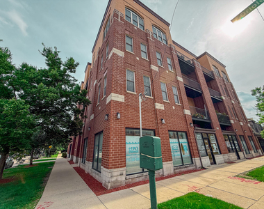 3954 N Oriole Avenue - Photo Thumbnail 1