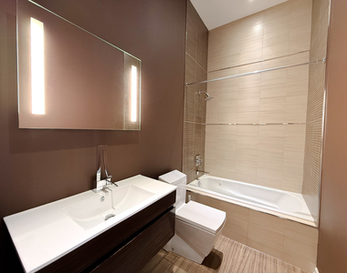 3954 N Oriole Avenue - Photo Thumbnail 19