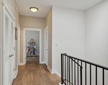 1243 N Wolcott Avenue - Photo Thumbnail 21