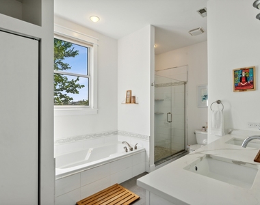 1243 N Wolcott Avenue - Photo Thumbnail 18