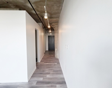 1550 S Blue Island Avenue - Photo Thumbnail 11