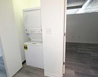 1550 S Blue Island Avenue - Photo Thumbnail 3