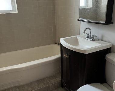 2724 W Chicago Avenue - Photo Thumbnail 2