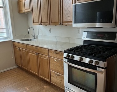 2724 W Chicago Avenue - Photo Thumbnail 1