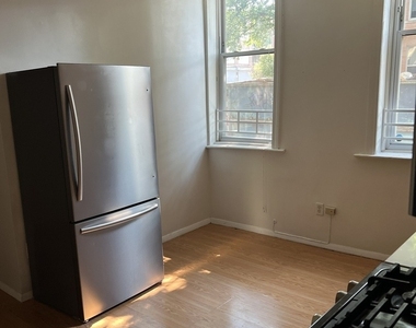 2724 W Chicago Avenue - Photo Thumbnail 5