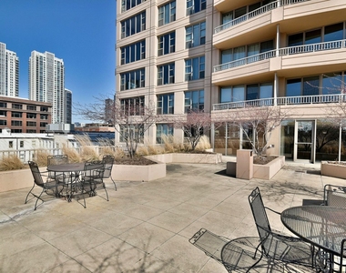 200 N Jefferson Street - Photo Thumbnail 15
