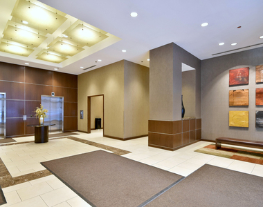 200 N Jefferson Street - Photo Thumbnail 16