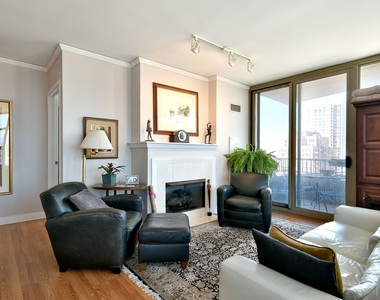 200 N Jefferson Street - Photo Thumbnail 4