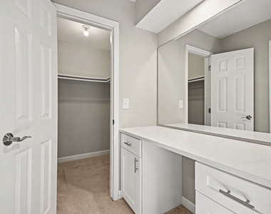 5195 Castaway Lane - Photo Thumbnail 11