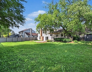 5195 Castaway Lane - Photo Thumbnail 25