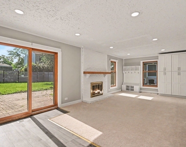 5195 Castaway Lane - Photo Thumbnail 3