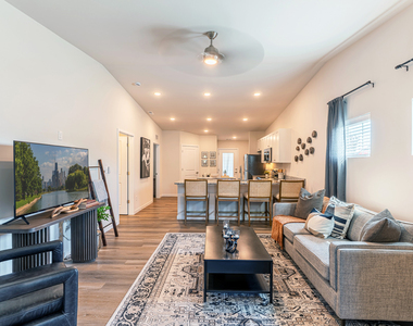 147 Spartan Circle - Photo Thumbnail 3