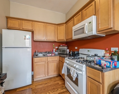 921 S Oakley Boulevard - Photo Thumbnail 5