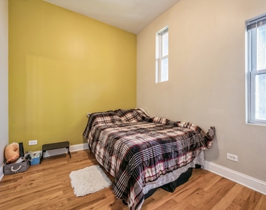 921 S Oakley Boulevard - Photo Thumbnail 8