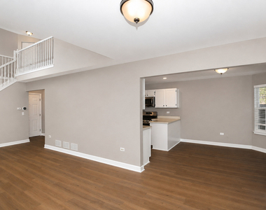 651 Lancaster Circle - Photo Thumbnail 11