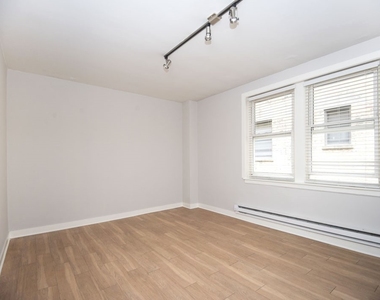 511 W Belmont Avenue - Photo Thumbnail 4