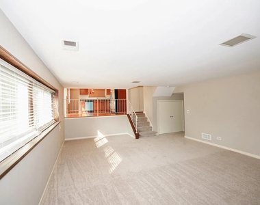 1329 Stonegate Road - Photo Thumbnail 12