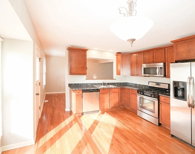 1329 Stonegate Road - Photo Thumbnail 15