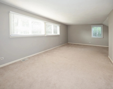1329 Stonegate Road - Photo Thumbnail 7