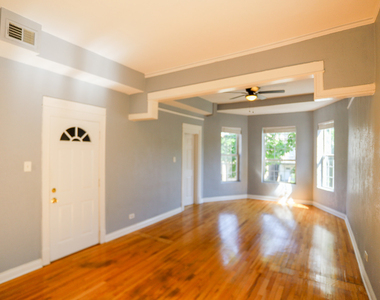 3525 W Dickens Avenue - Photo Thumbnail 5