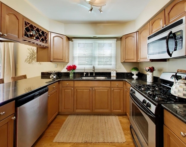 1420 Marie Street - Photo Thumbnail 10