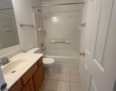 1429 Meadowsedge Lane - Photo Thumbnail 15