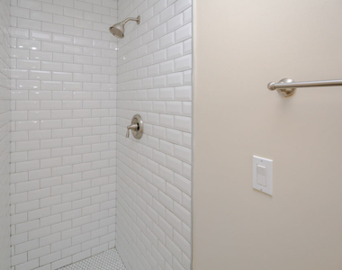 415 W Armitage Avenue - Photo Thumbnail 2