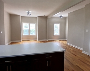 3614 W Mclean Avenue - Photo Thumbnail 3