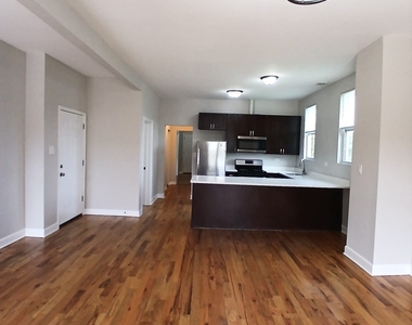 3614 W Mclean Avenue - Photo Thumbnail 4