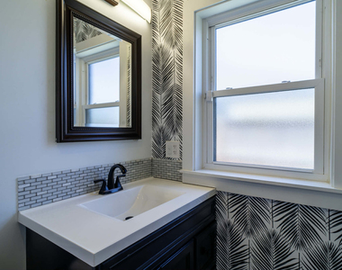 2537 Willow Street - Photo Thumbnail 8