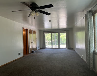 9515 S Michigan Avenue - Photo Thumbnail 2