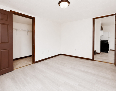 312 E North Street - Photo Thumbnail 11