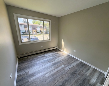 11954 S Kildare Avenue - Photo Thumbnail 10