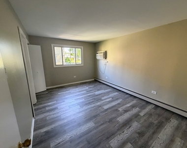 11954 S Kildare Avenue - Photo Thumbnail 8