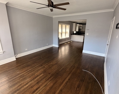 1220 S 59th Court - Photo Thumbnail 3