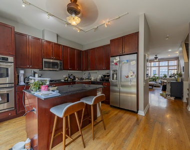 127 E 18th Street - Photo Thumbnail 4