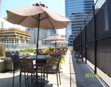 345 N Lasalle Street - Photo Thumbnail 16