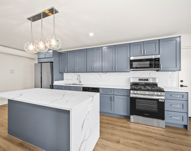 10217 Dearlove Road - Photo Thumbnail 7