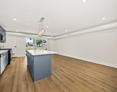 10217 Dearlove Road - Photo Thumbnail 4