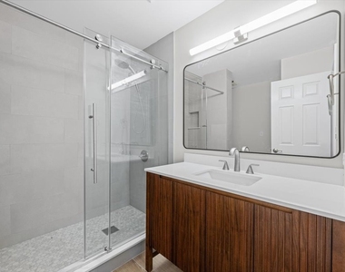 2421 Madiera Court - Photo Thumbnail 28