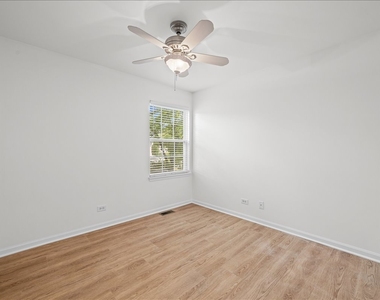 2421 Madiera Court - Photo Thumbnail 23