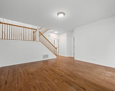 2421 Madiera Court - Photo Thumbnail 18
