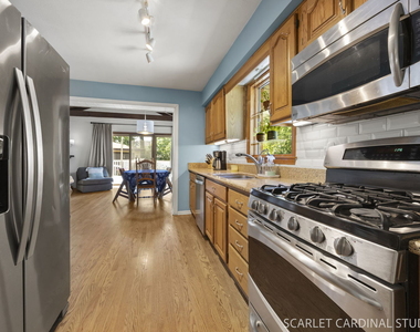 363 Marion Avenue - Photo Thumbnail 4