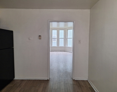 214 S Bloomington Street - Photo Thumbnail 3