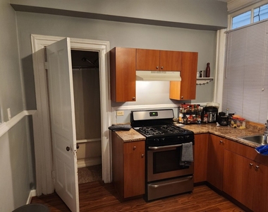 1156 W Grand Avenue - Photo Thumbnail 3